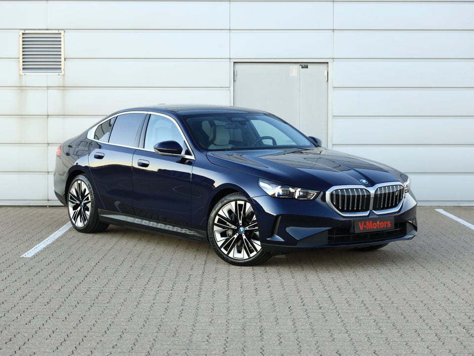 BMW i5 eDrive40 Fully Charged M-Sport 4d