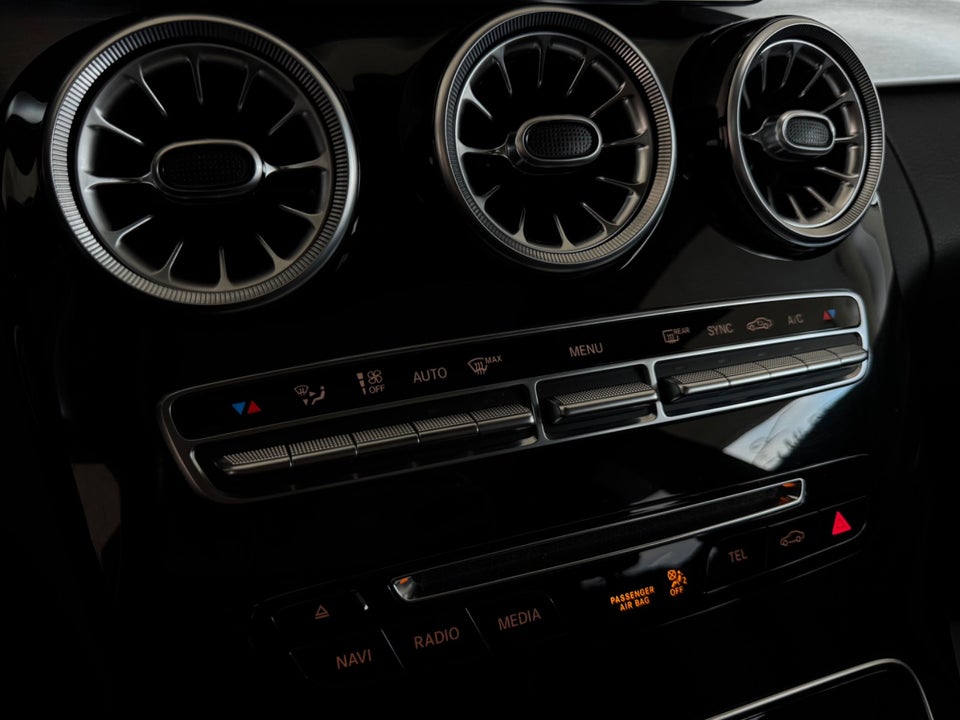 Mercedes C220 d 2,2 AMG Line stc. aut. 5d