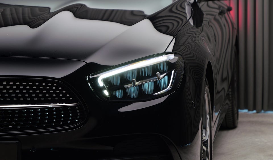 Mercedes E300 de 2,0 AMG Line stc. aut. 5d