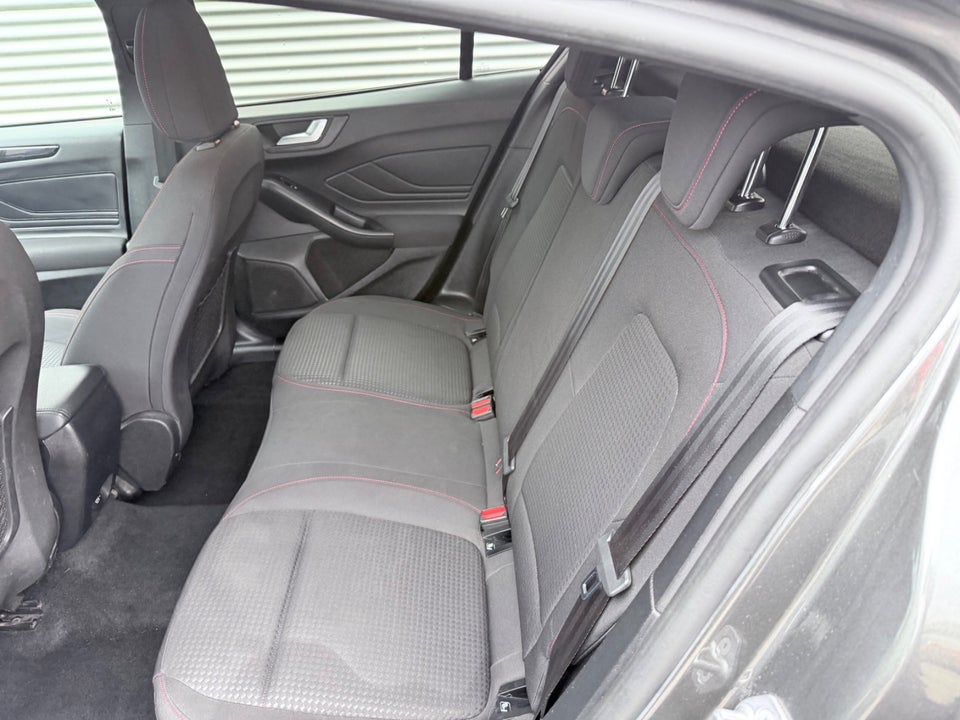 Ford Focus 1,0 EcoBoost mHEV ST-Line 5d