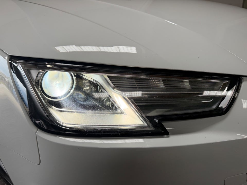 Audi A4 40 TFSi Prestige Tour Avant S-tr. 5d
