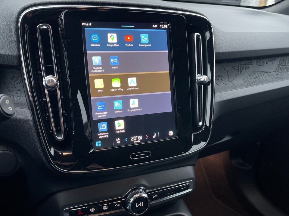 Volvo XC40 ReCharge Extended Range Plus 5d