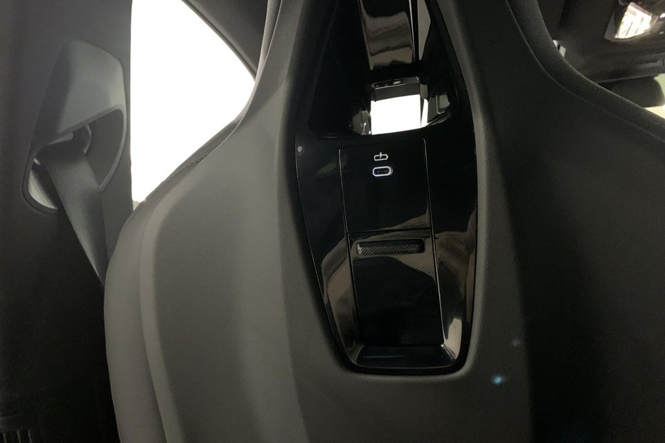 BMW iX xDrive40 Supercharged 5d