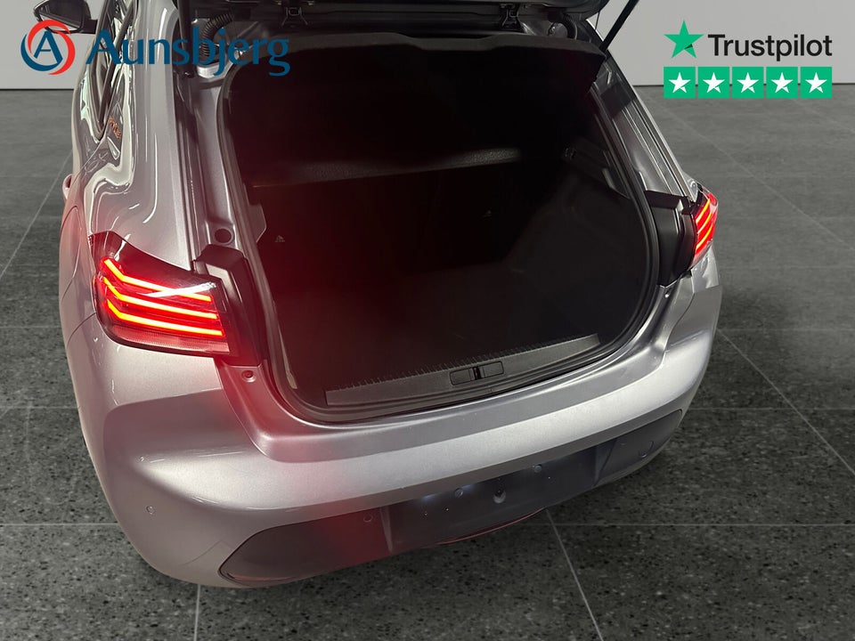 Peugeot e-208 50 Style 5d