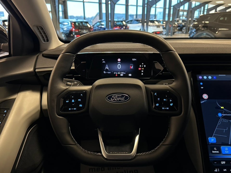 Ford Explorer 82 Select Extended Range 5d