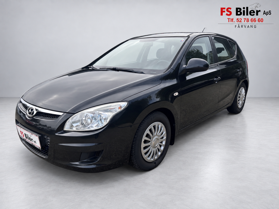 Hyundai i30 1,6 CRDi 90 Classic 5d