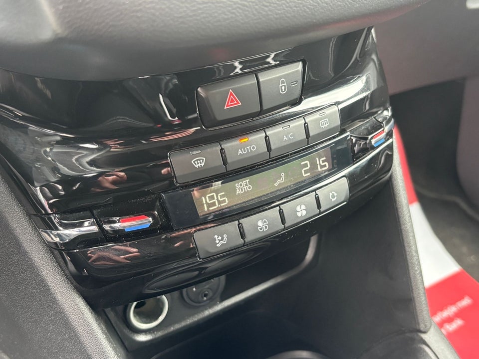 Peugeot 208 1,2 VTi 82 Allure 5d