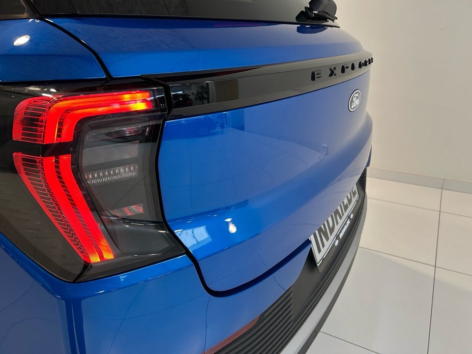 Ford Explorer 77 Premium Extended Range 5d