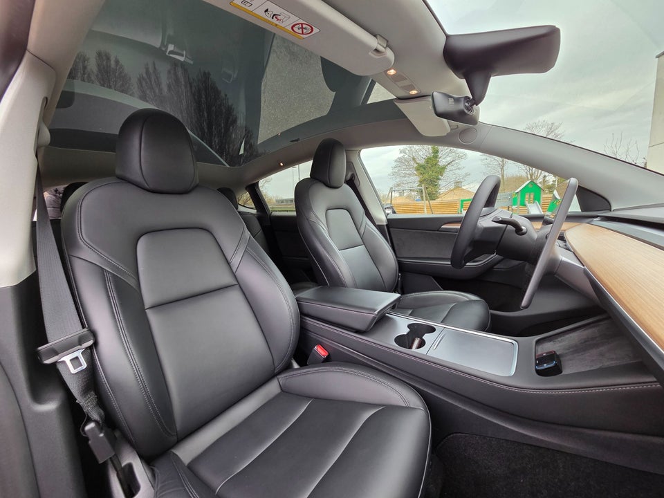 Tesla Model Y Long Range AWD 5d