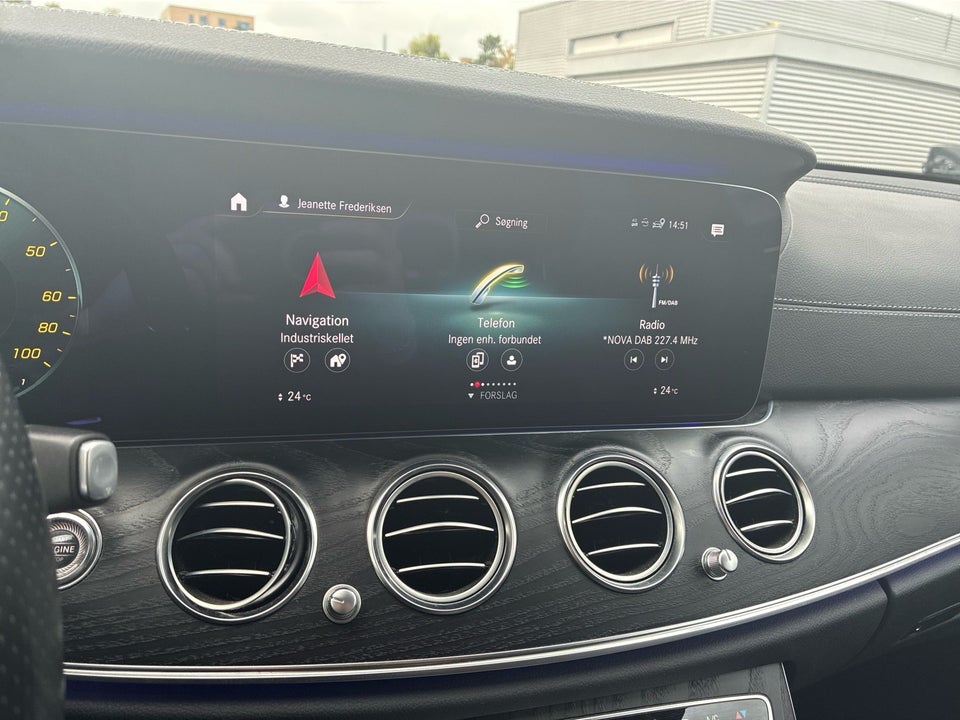 Mercedes E300 de 2,0 AMG Line aut. 4Matic 4d