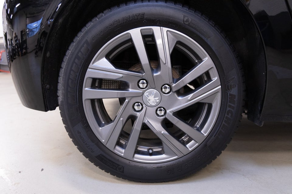 Peugeot 208 1,2 PureTech 75 Prime 5d