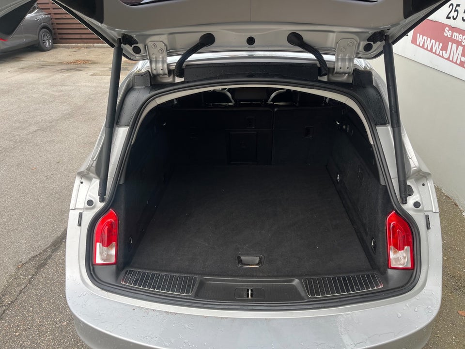 Opel Insignia 2,0 T 220 Cosmo Sports Tourer aut. 5d