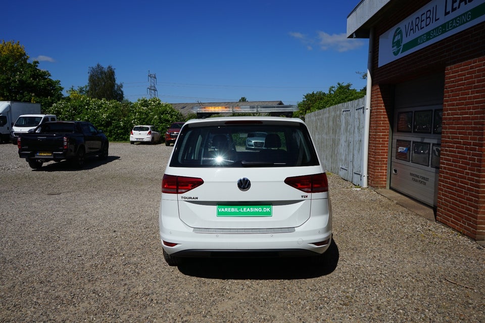 VW Touran 1,6 TDi 110 Trendline DSG Van 5d