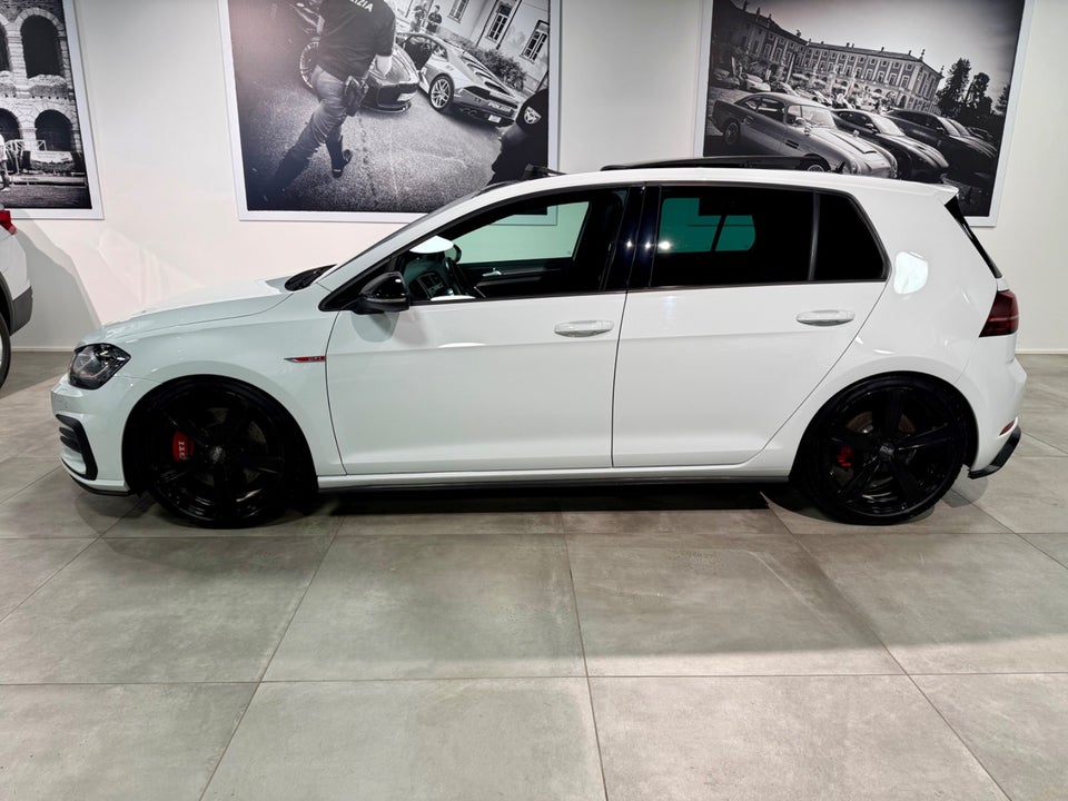 VW Golf VII 2,0 GTi Performance DSG 5d