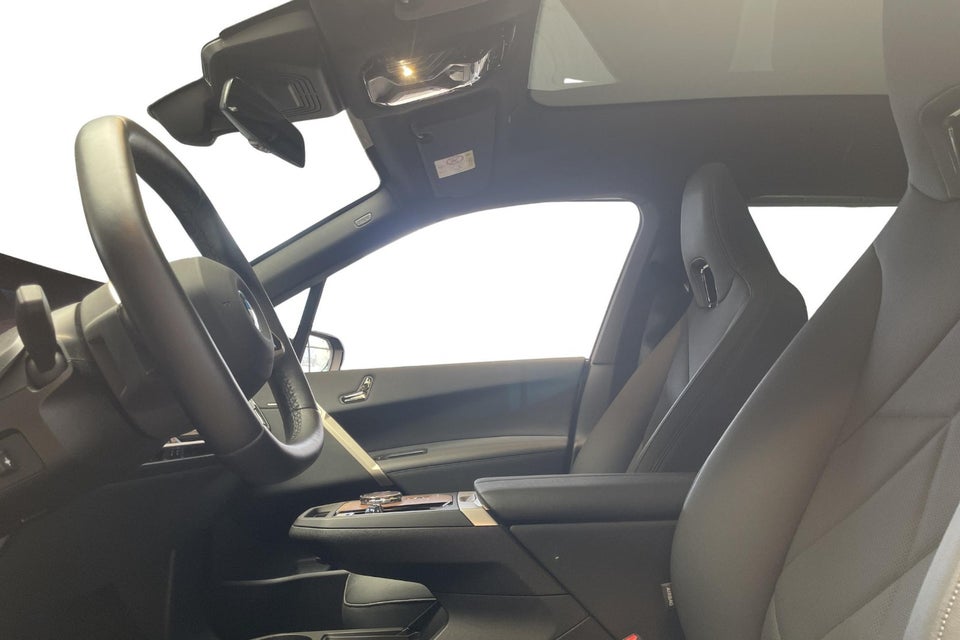 BMW iX xDrive40 Supercharged 5d