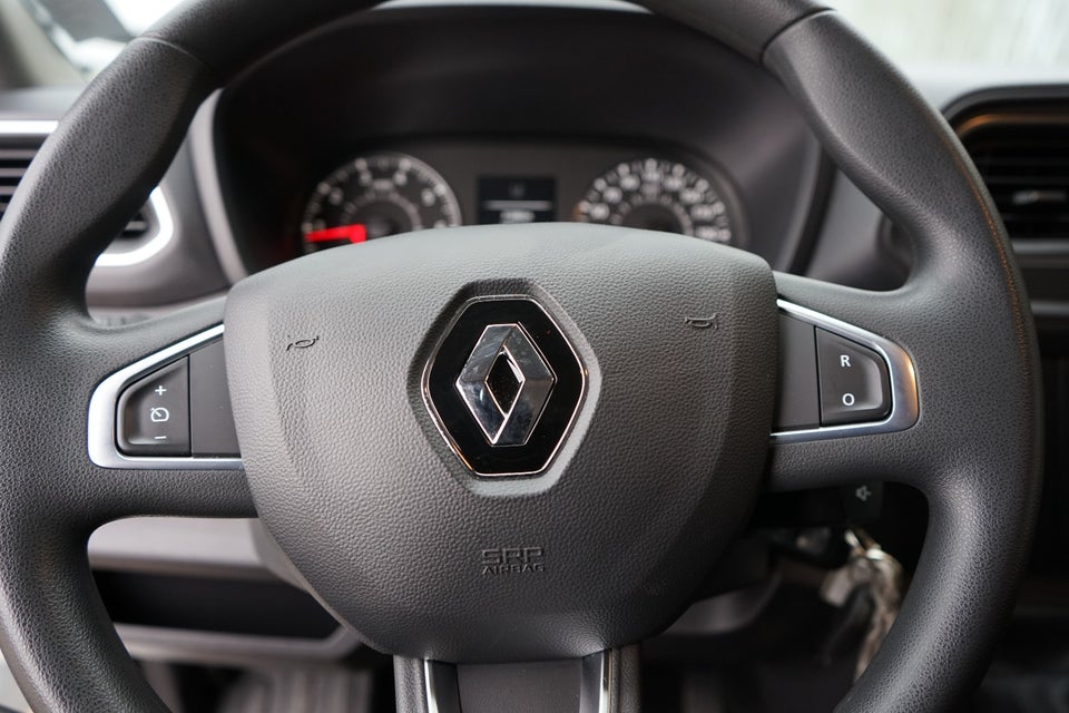 Renault Master IV T35 2,3 dCi 150 L2H2 Kassevogn