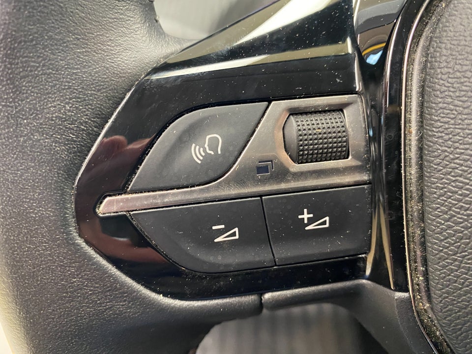 Peugeot 208 1,2 PureTech 75 Active 5d
