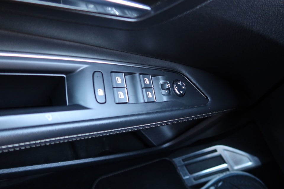 Peugeot 3008 1,6 Hybrid GT Black Pack EAT8 5d