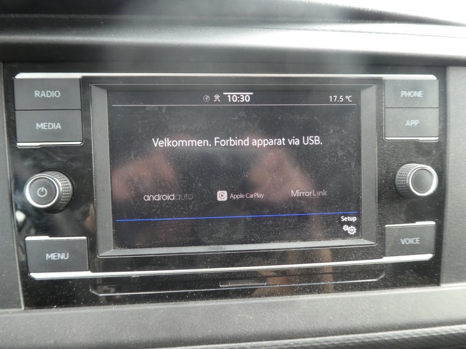 VW Transporter 2,0 TDi 110 Kassevogn lang