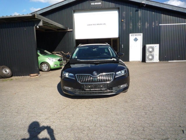 Skoda Superb 2,0 TDi 150 Style Combi DSG 5d