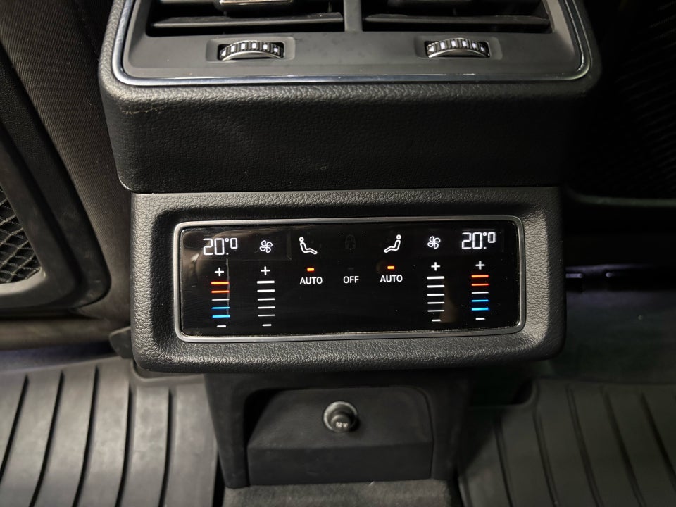 Audi e-tron 55 Advanced quattro 5d