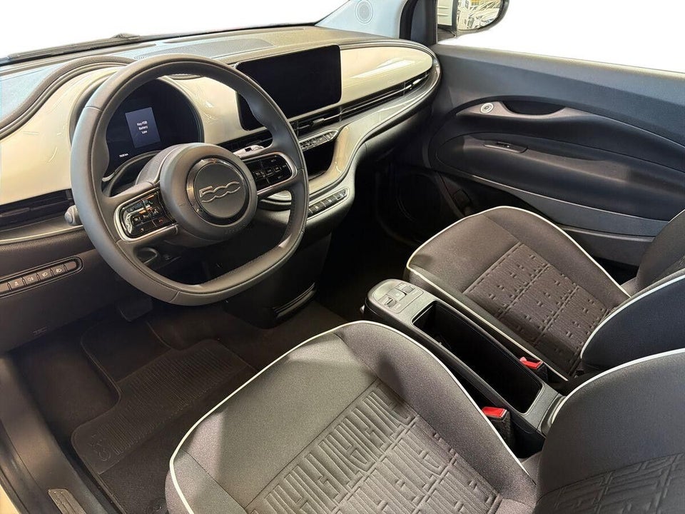 Fiat 500e 42 Icon Cabrio 2d