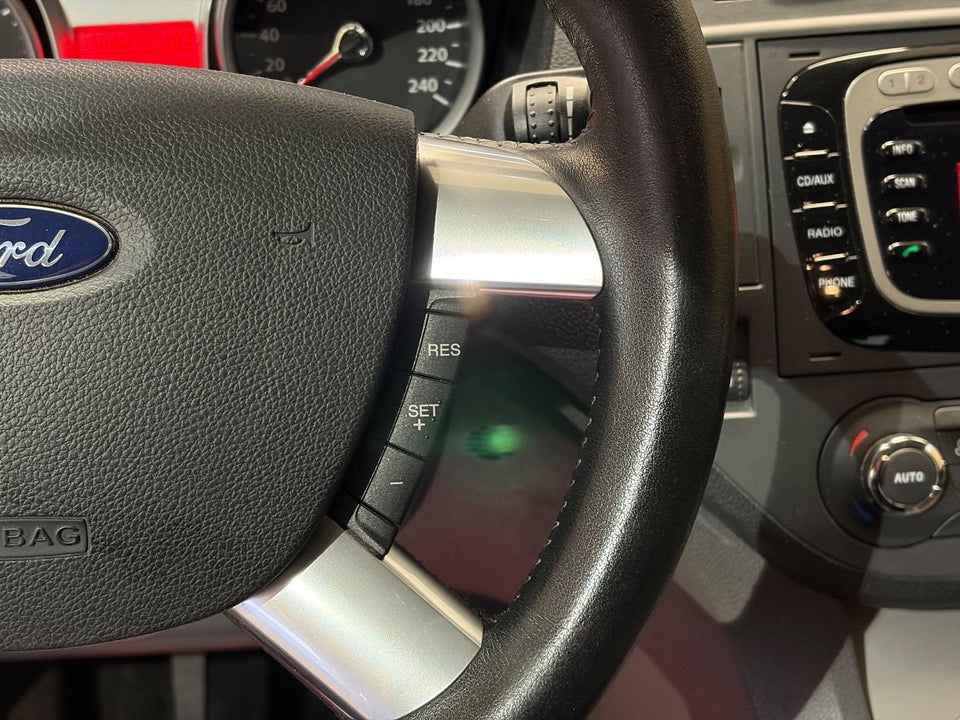 Ford C-MAX 1,6 Ambiente 5d