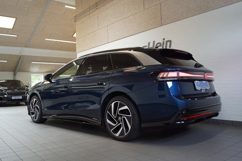 VW ID.7 77 Style+ Tourer 5d