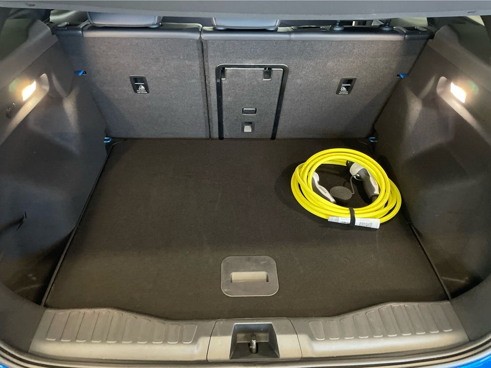 Ford Explorer 82 Premium Extended Range 5d