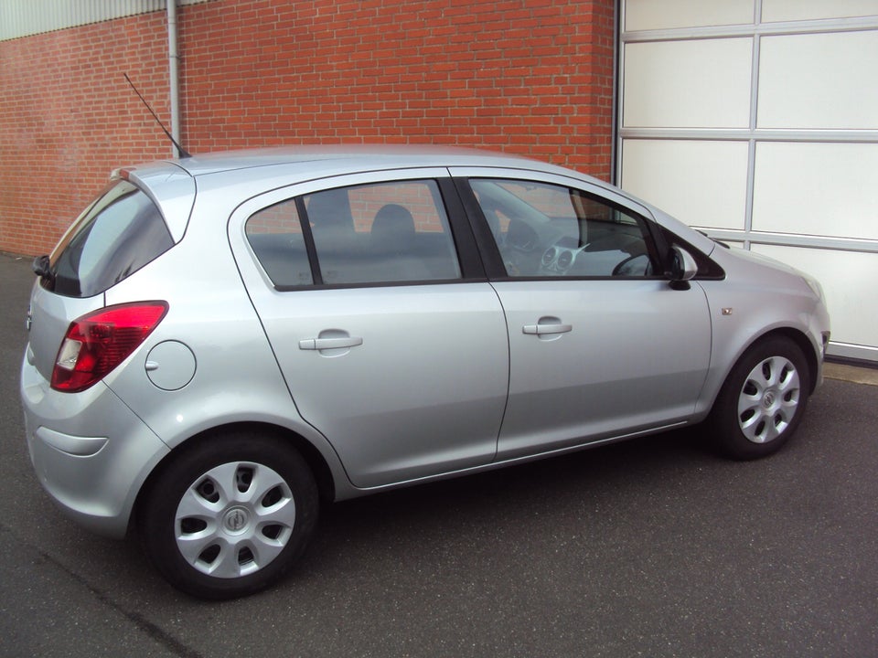 Opel Corsa 1,2 16V Cool 5d