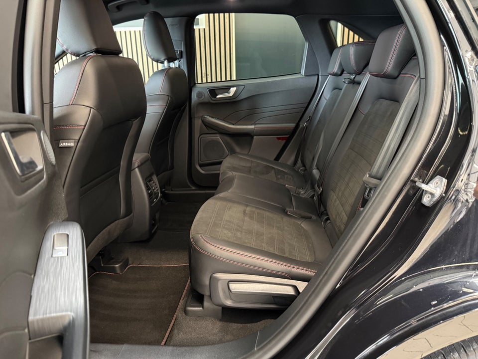 Ford Kuga 2,5 PHEV ST-Line X CVT 5d