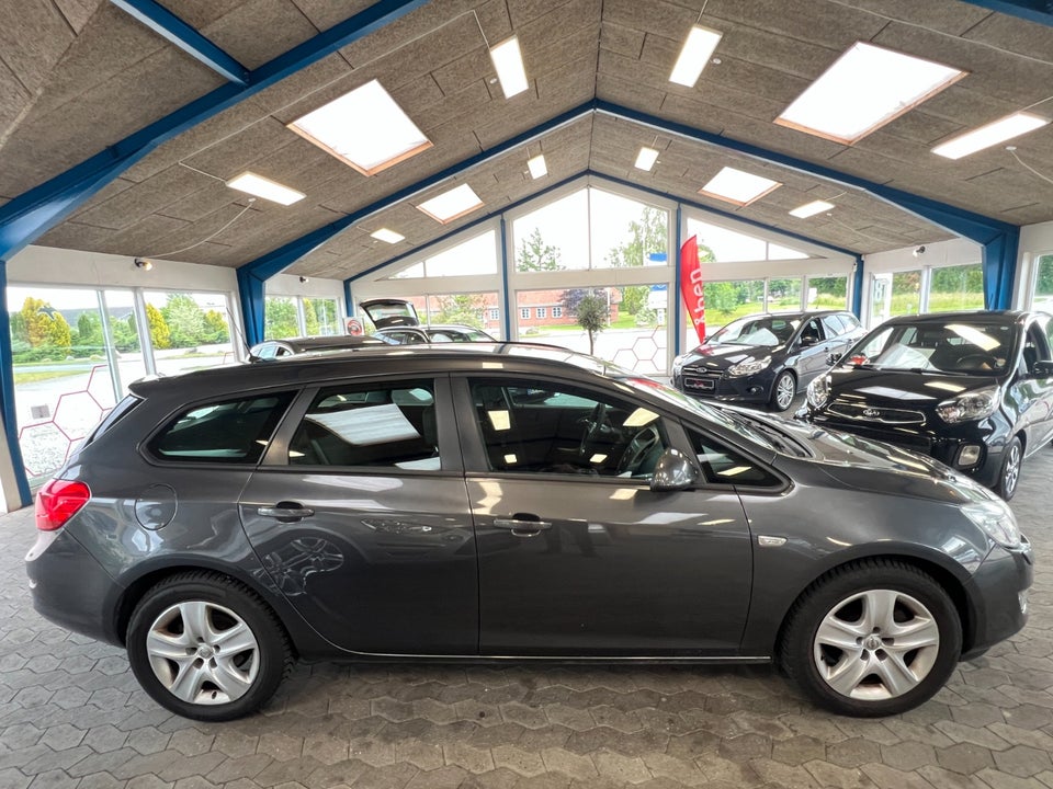 Opel Astra 1,7 CDTi 125 Enjoy Sports Tourer 5d