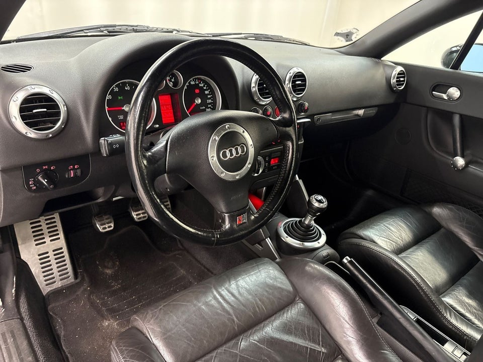 Audi TT 1,8 T 225 Roadster quattro 2d