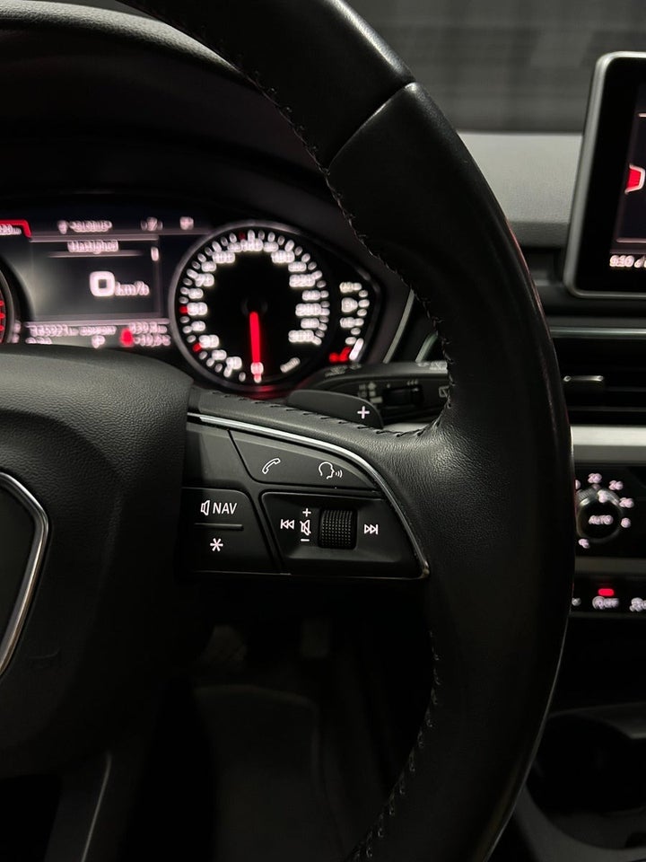 Audi A4 40 TDi Avant S-tr. 5d