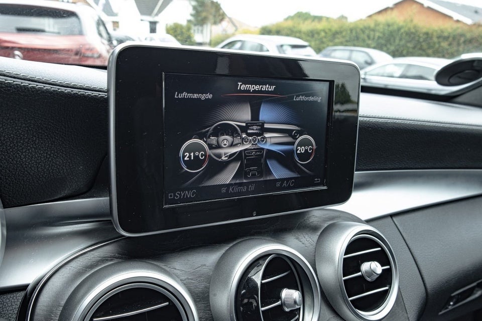 Mercedes C220 d 2,2 AMG Line stc. aut. 5d