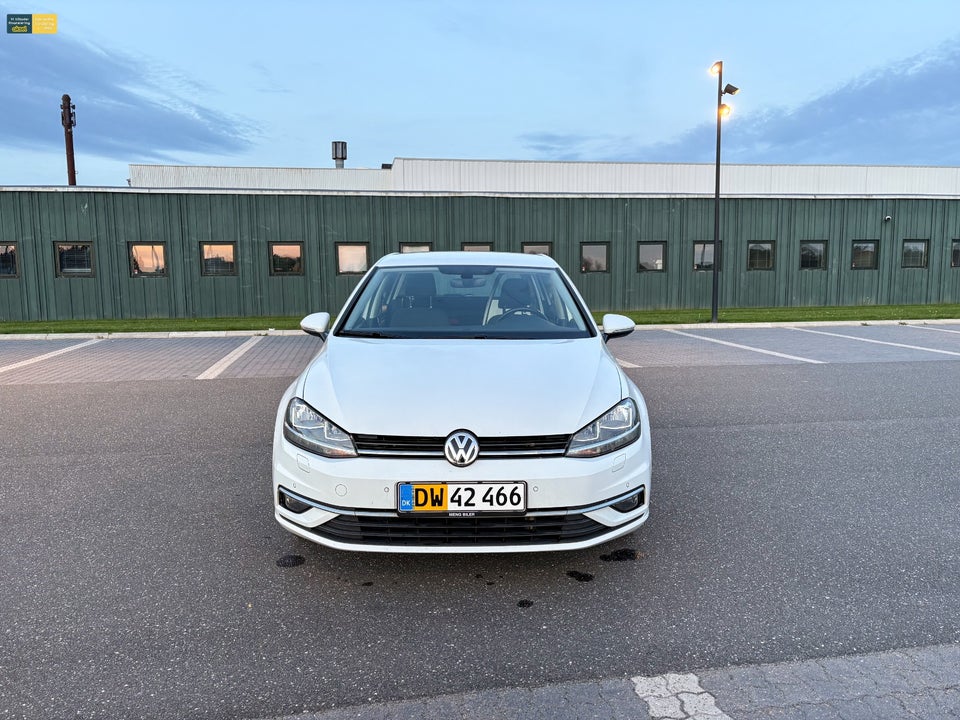 VW Golf VII 2,0 TDi 150 Comfortline Connect DSG Van 5d