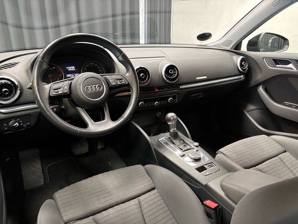 Audi A3 35 TFSi Sport Limited Sportback S-tr. 5d