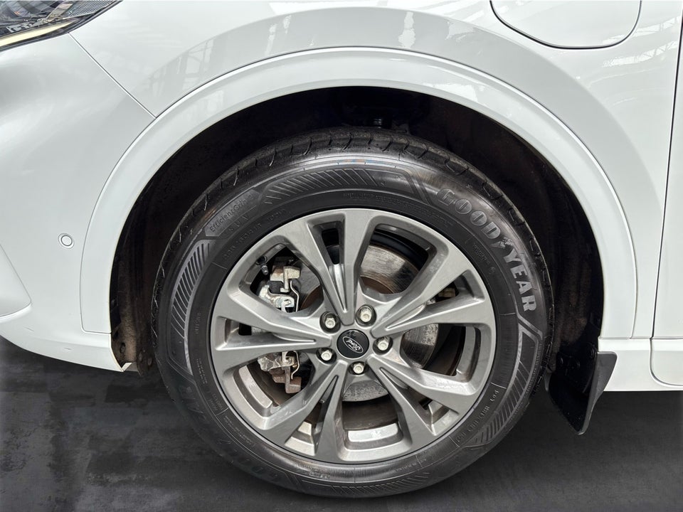 Ford Kuga 2,5 PHEV ST-Line X CVT 5d