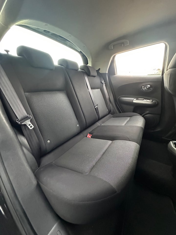 Nissan Juke 1,6 Acenta CVT 5d