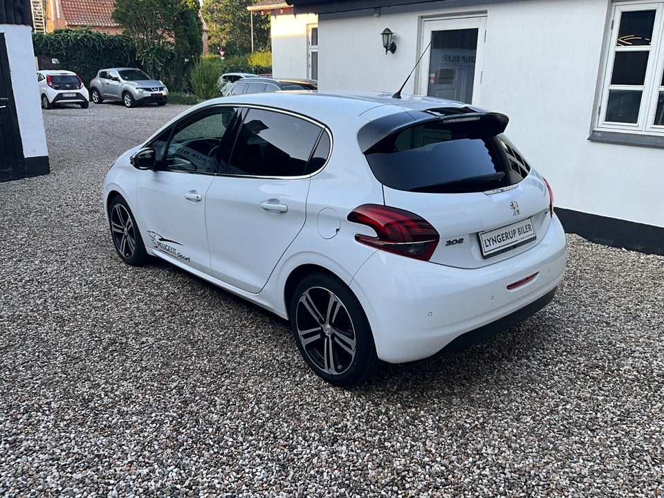 Peugeot 208 1,6 BlueHDi 100 Desire 5d