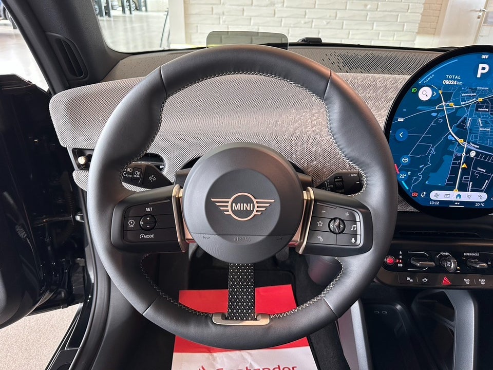 MINI Cooper SE Favoured Trim XL 3d