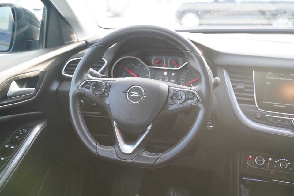 Opel Grandland X 1,6 Hybrid Ultimate aut. 5d
