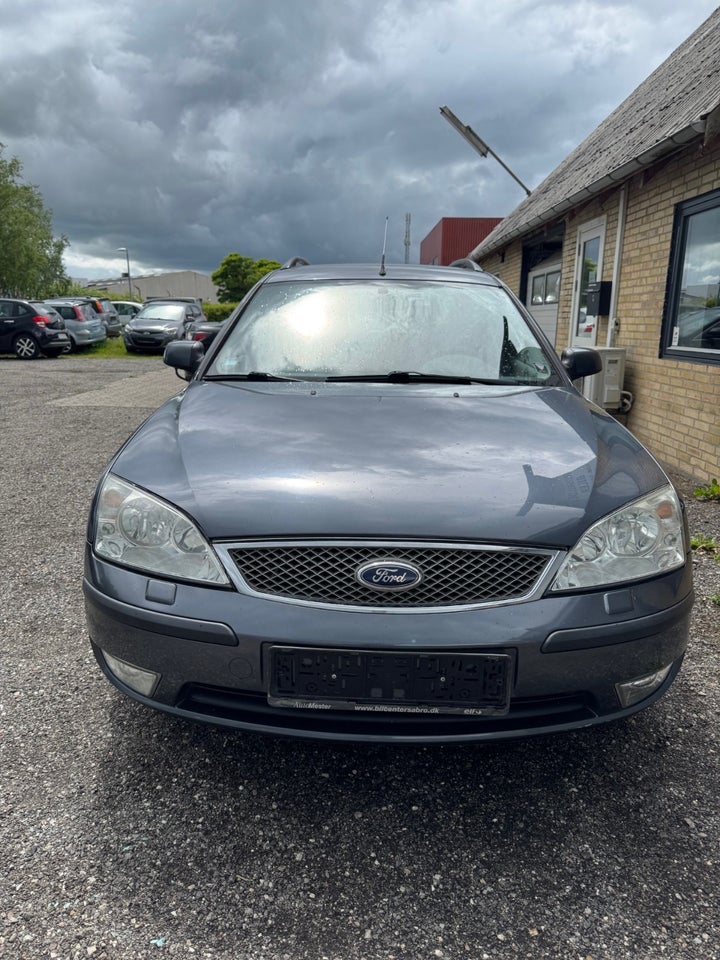 Ford Mondeo 2,0 Ambiente stc. 5d