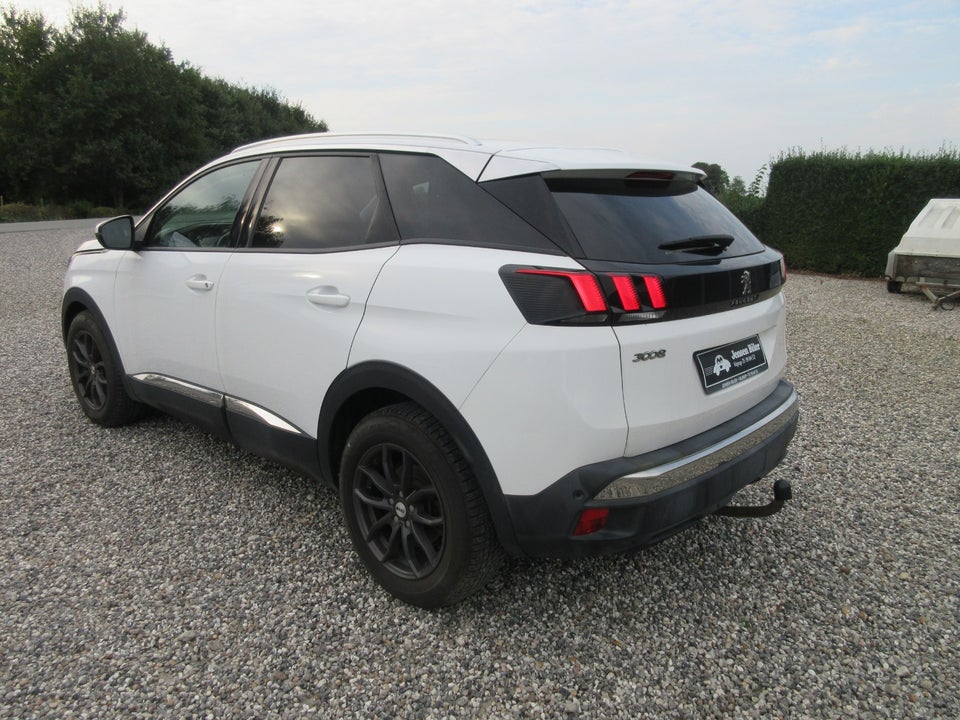 Peugeot 3008 1,5 BlueHDi 130 Allure Pack 5d