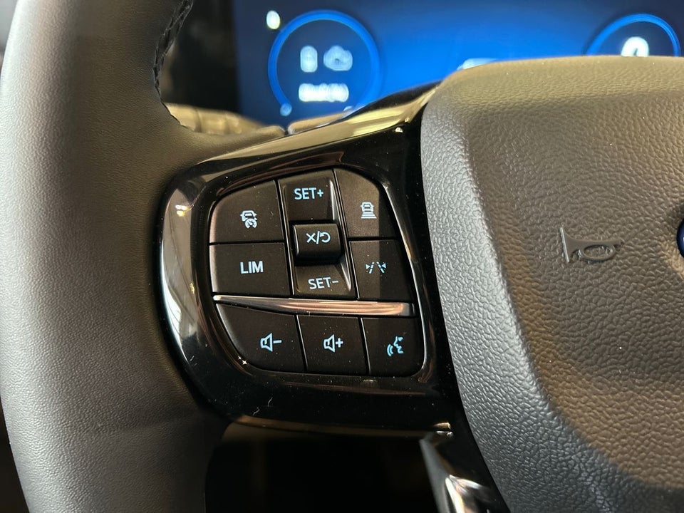 Ford Transit Custom 320 L2 2,5 PHEV Limited CVT