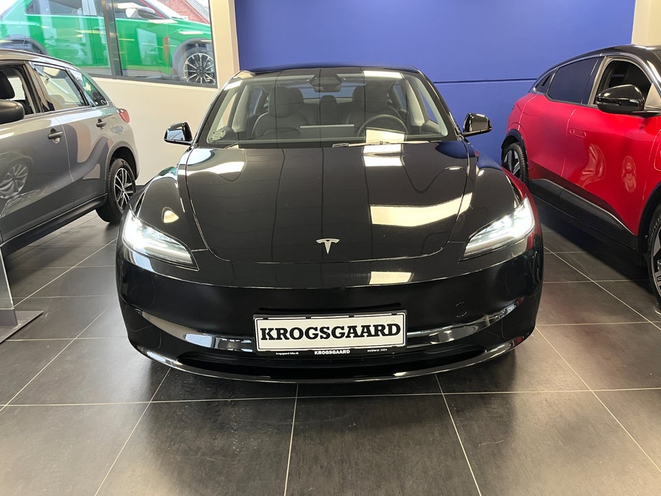 Tesla Model 3 RWD 4d