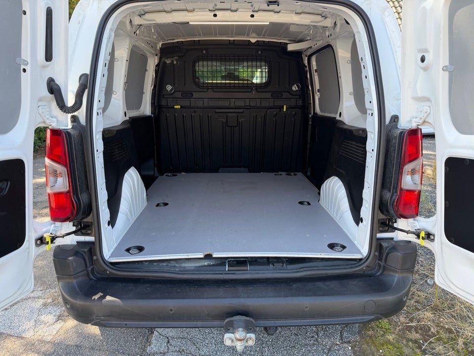 Peugeot Partner 1,5 BlueHDi 130 L1V1 Plus EAT8 Van