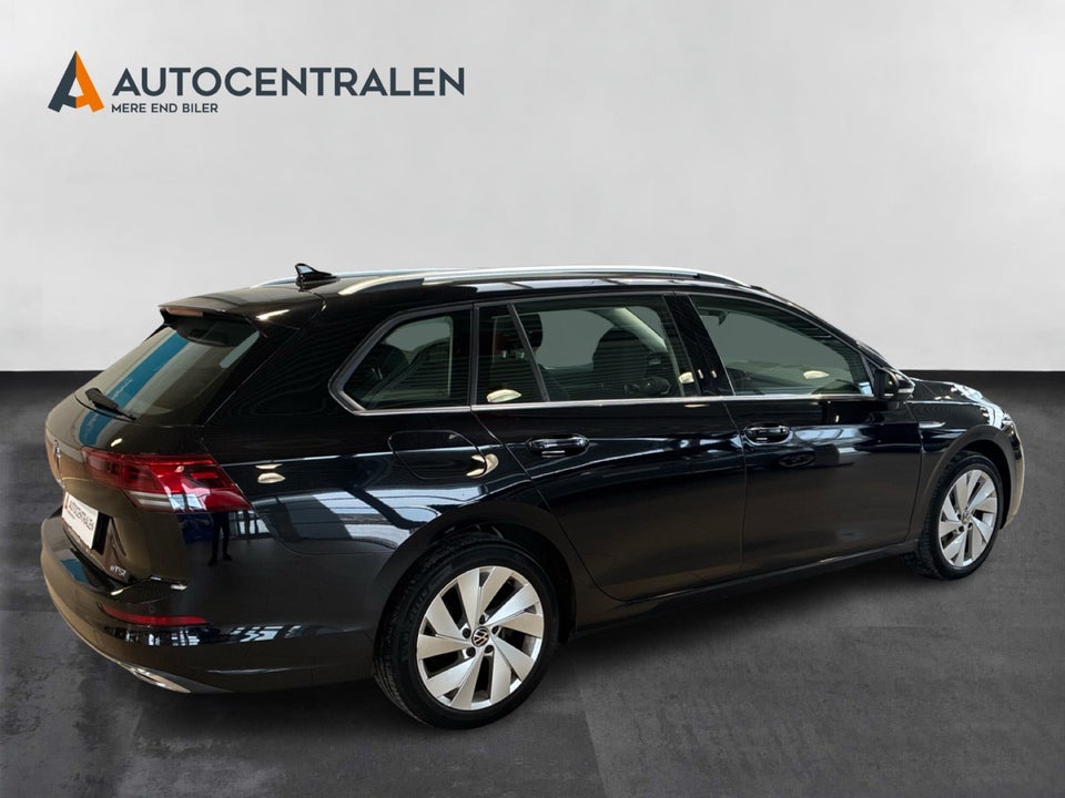 VW Golf VIII 1,5 eTSi 150 Style Variant DSG 5d