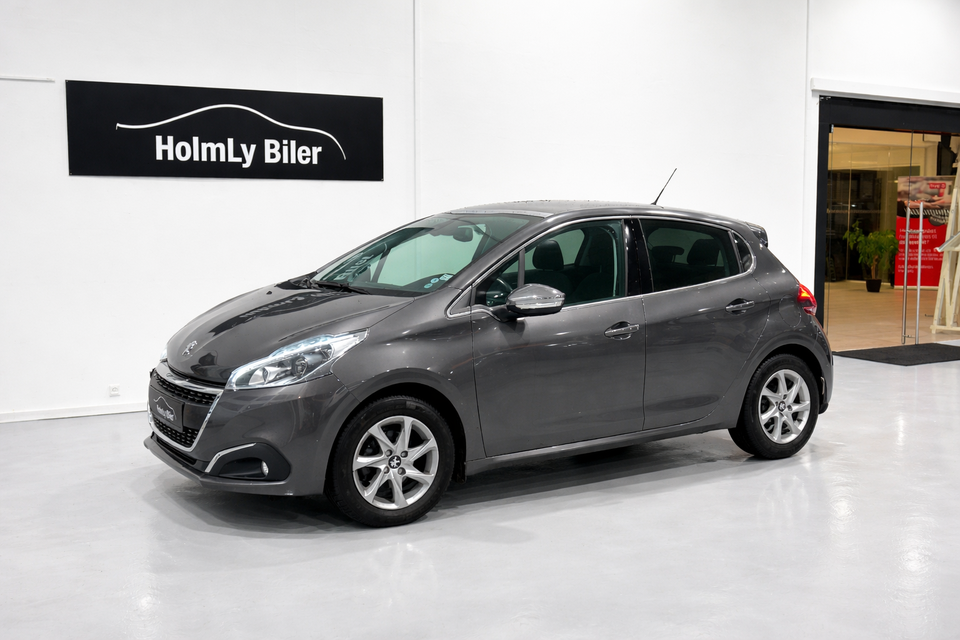 Peugeot 208 1,2 PureTech 82 Allure Sky 5d