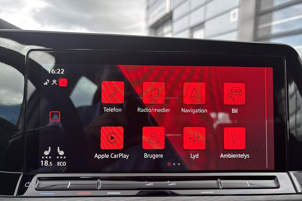 VW Golf VIII 1,4 eHybrid DSG 5d